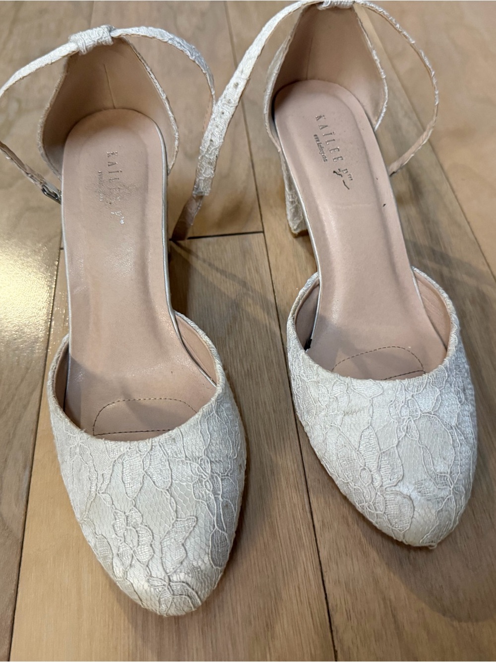 Lace Pointed-Toe Women's Heels in White, worn once wedding shoes